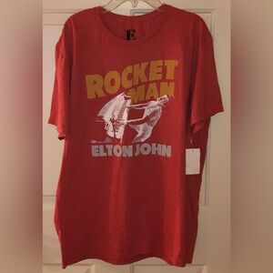 Elton John Rocket man size L large Short sleeve T-shirt NWT